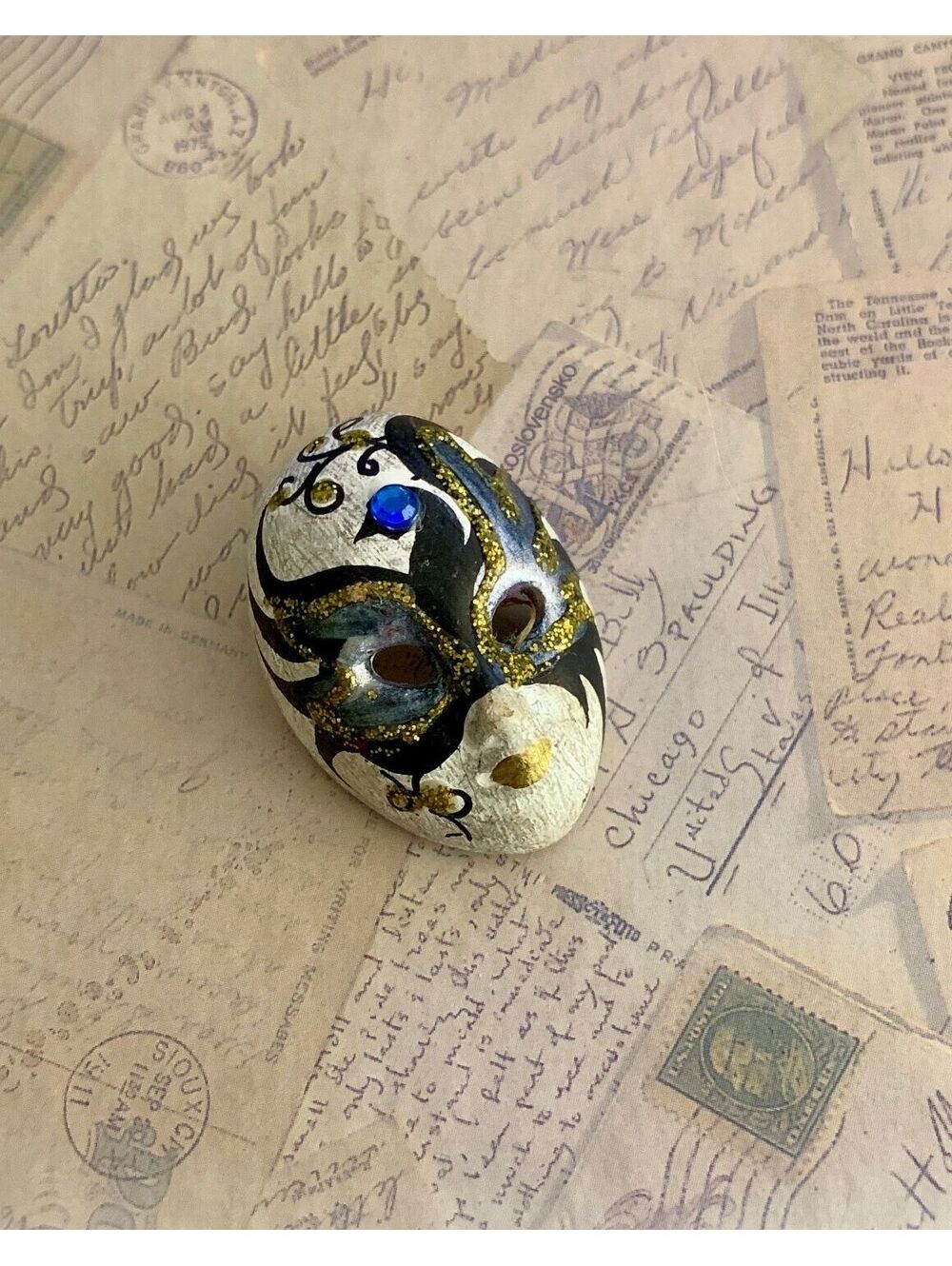 Vintage Venetian Carnival Masquerade Mask Brooch Theatrical Novelty